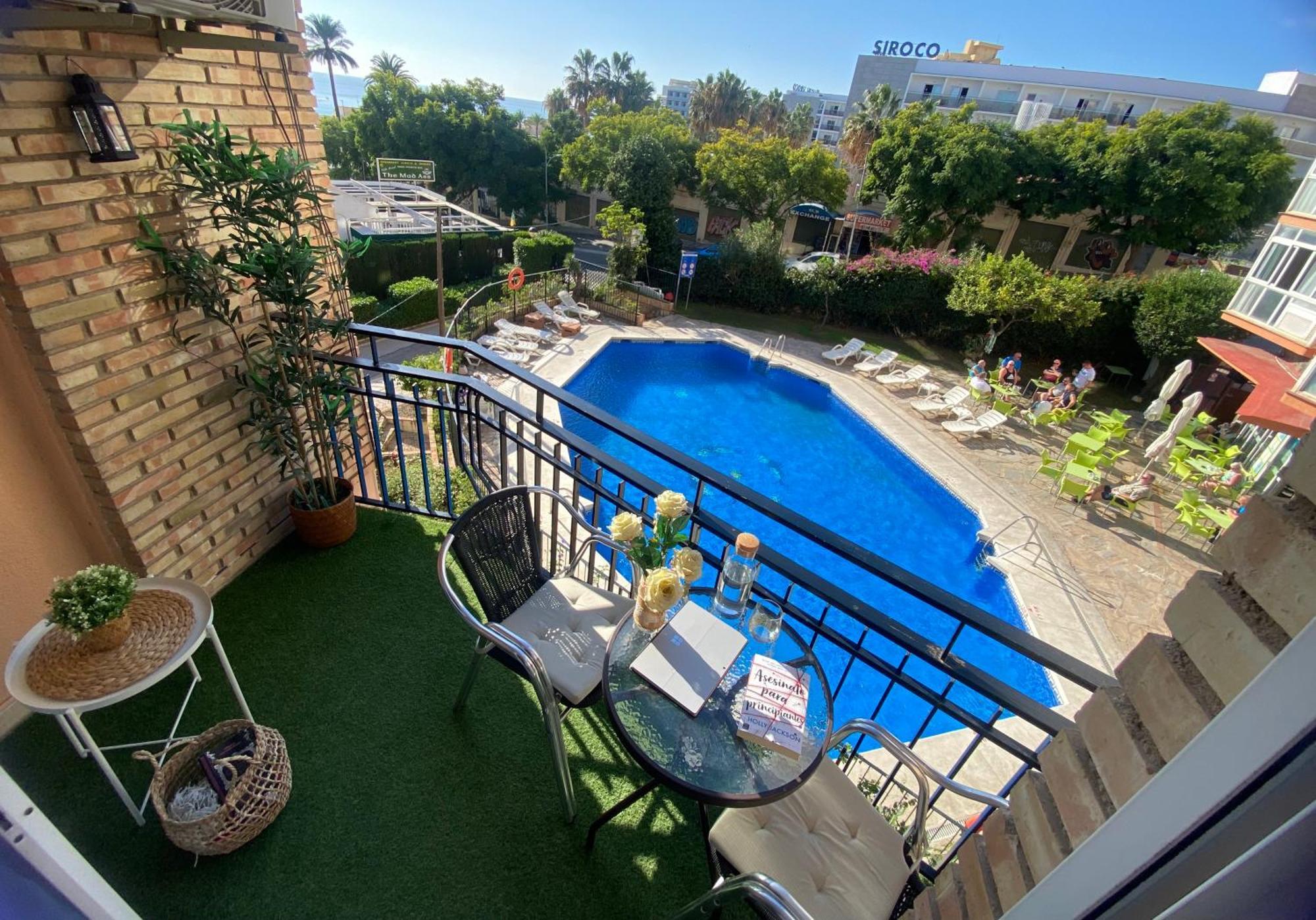 Studio With Views Next To Puerto Marina The Green Door Benalmádena Exterior foto